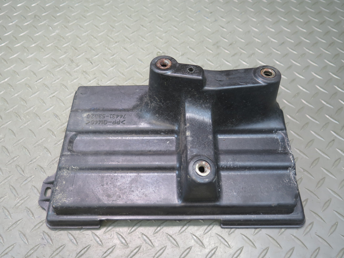 01-05 Lexus JCE10L IS300 Battery Tray Holder Bracket Set OEM