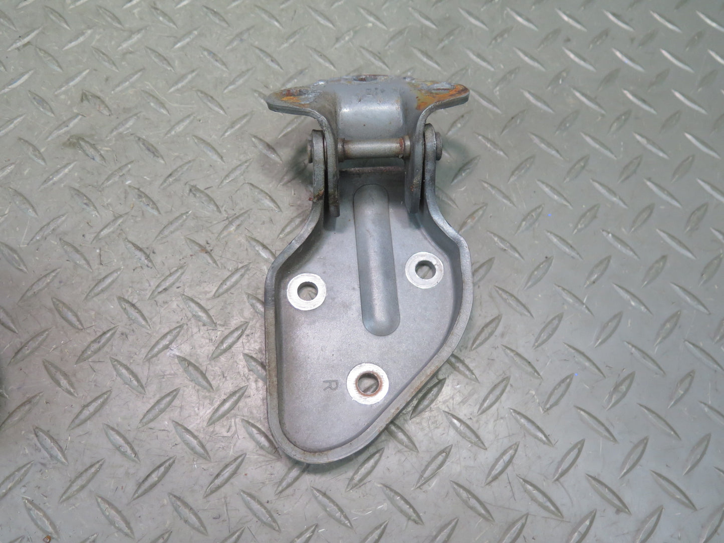 79-83 Datsun 280ZX S130 Set of 2 Right Lower & Upper Door Hinge Gray OEM