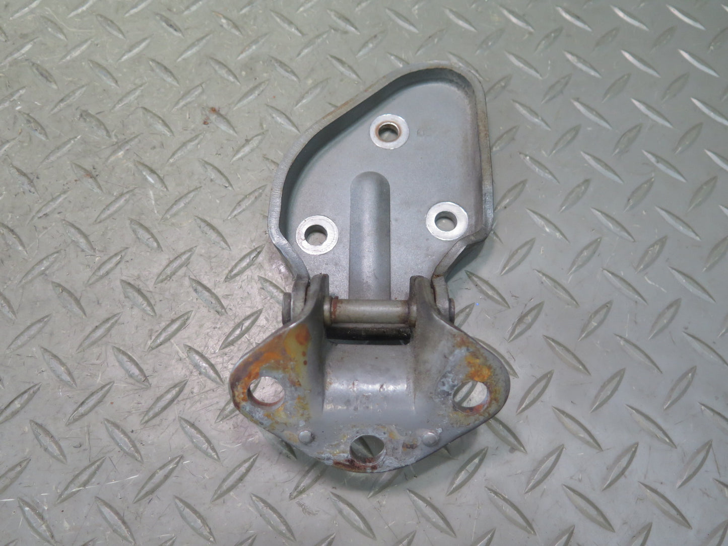 79-83 Datsun 280ZX S130 Set of 2 Right Lower & Upper Door Hinge Gray OEM