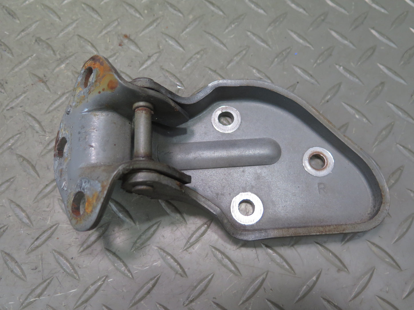 79-83 Datsun 280ZX S130 Set of 2 Right Lower & Upper Door Hinge Gray OEM