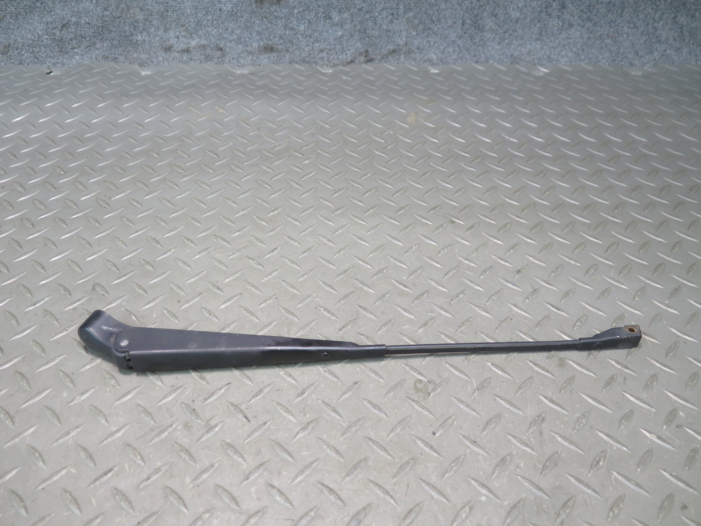 79-83 Datsun Nissan 280ZX S130 2+0 Set of 2 Front Windshield Wiper Arm OEM