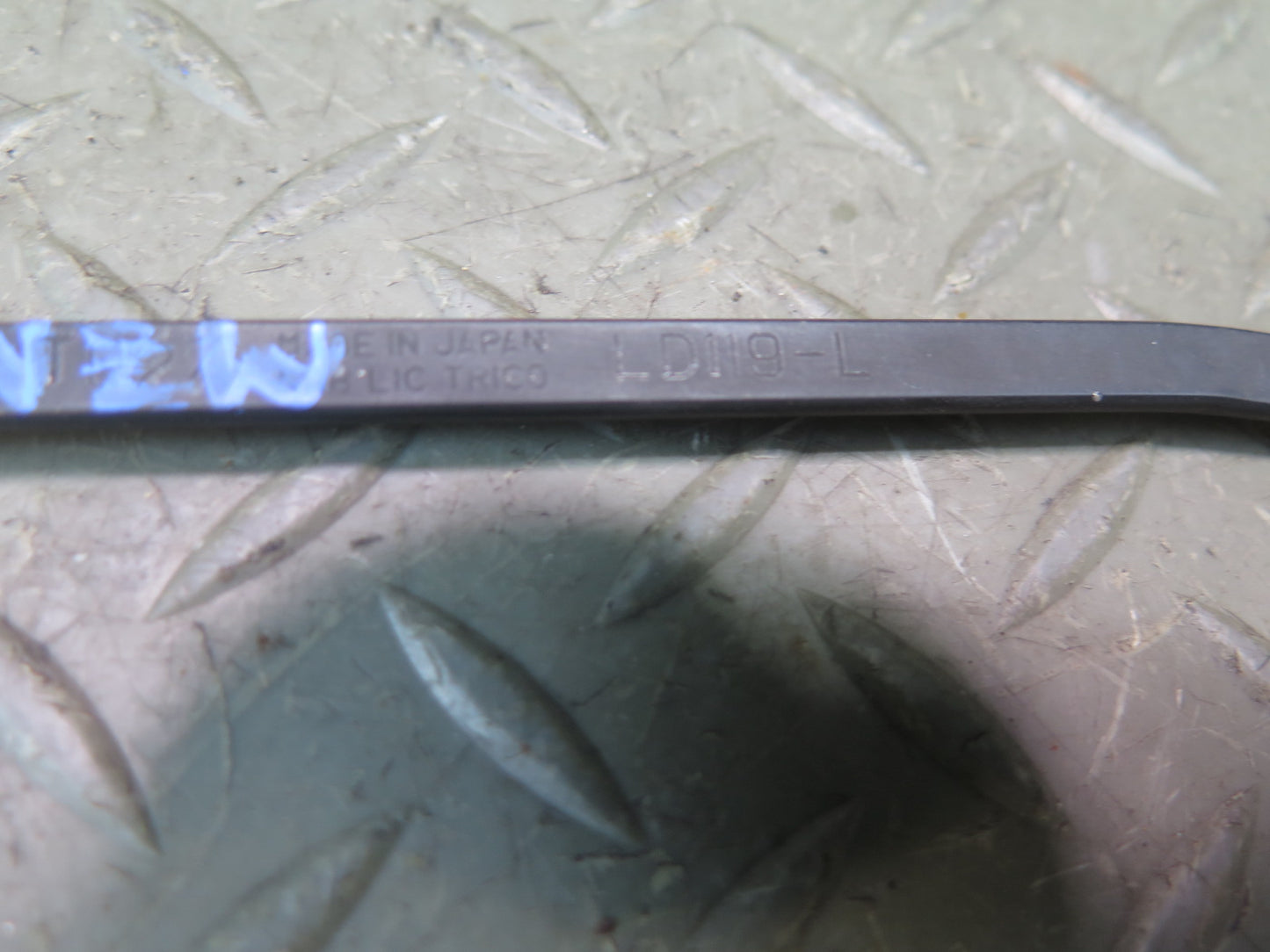79-83 Datsun Nissan 280ZX S130 2+0 Set of 2 Front Windshield Wiper Arm OEM