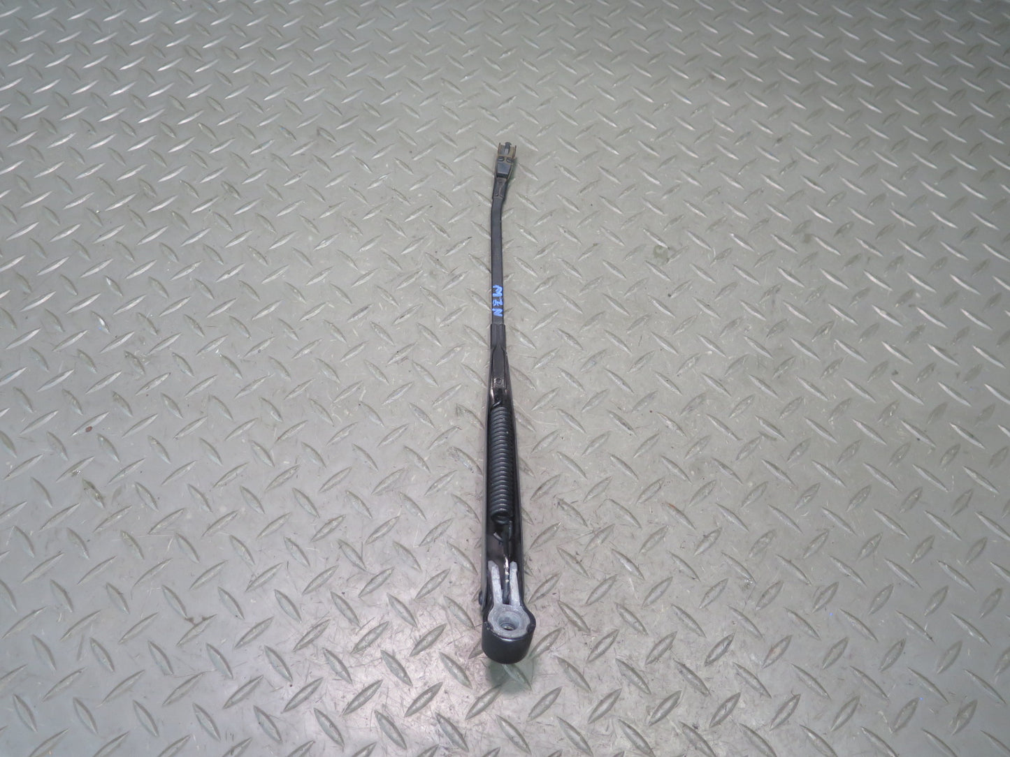 79-83 Datsun Nissan 280ZX S130 2+0 Set of 2 Front Windshield Wiper Arm OEM