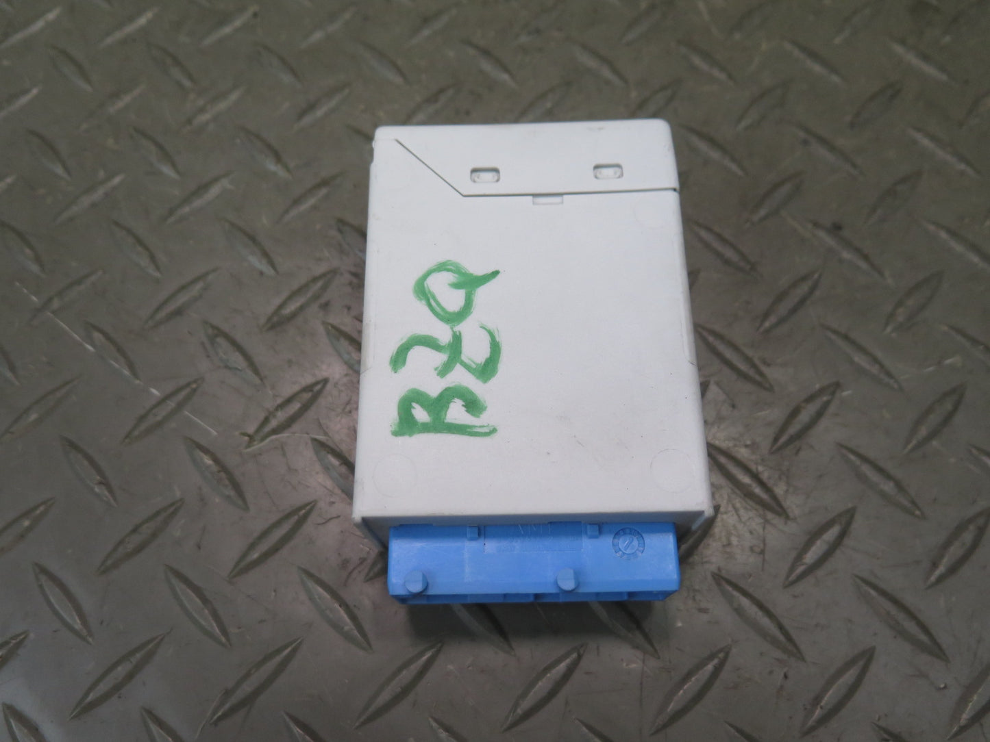 96-02 BMW E36 Z3 Windshield Wiper Relay Control Module 8366381 OEM