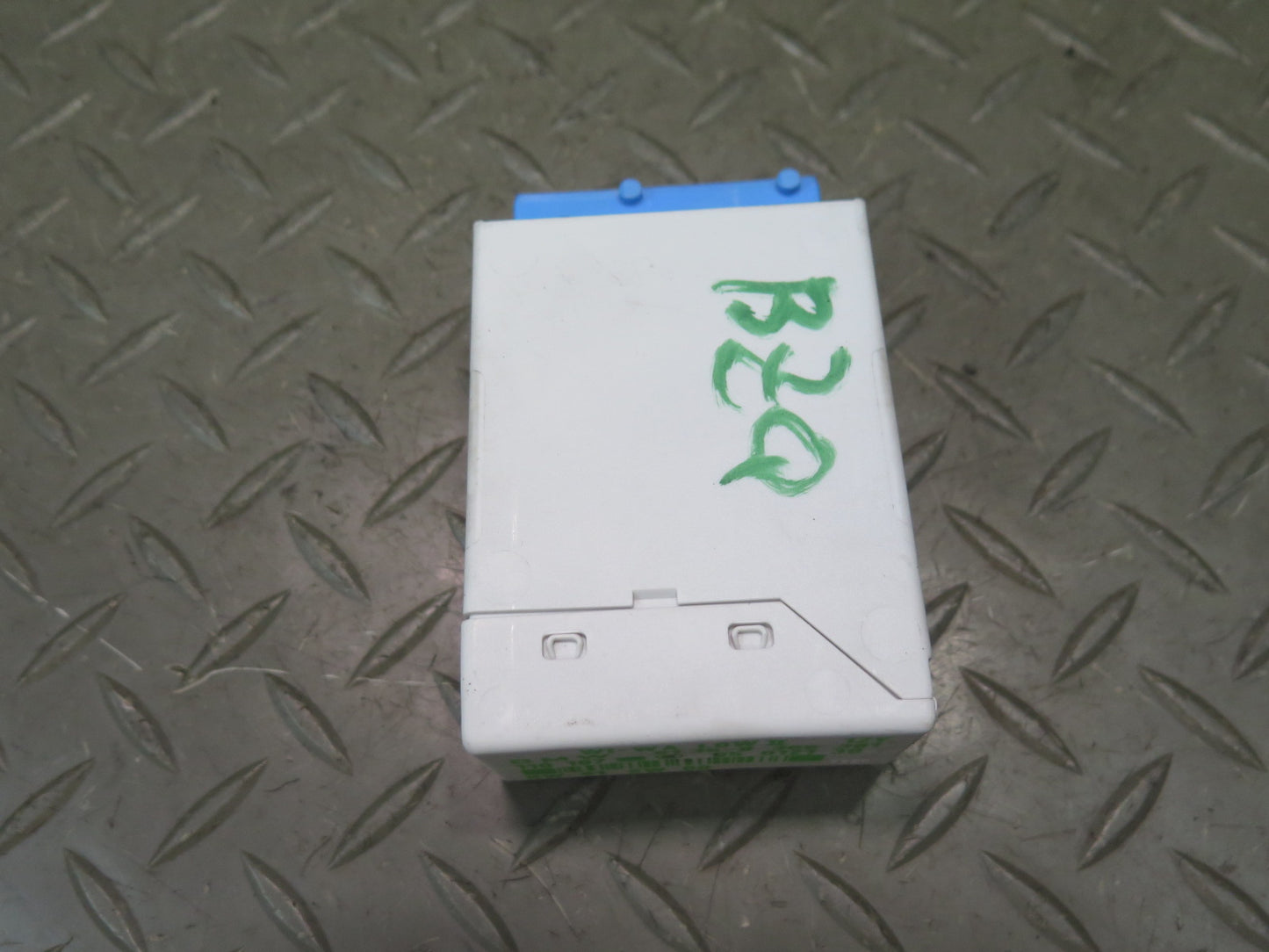 96-02 BMW E36 Z3 Windshield Wiper Relay Control Module 8366381 OEM