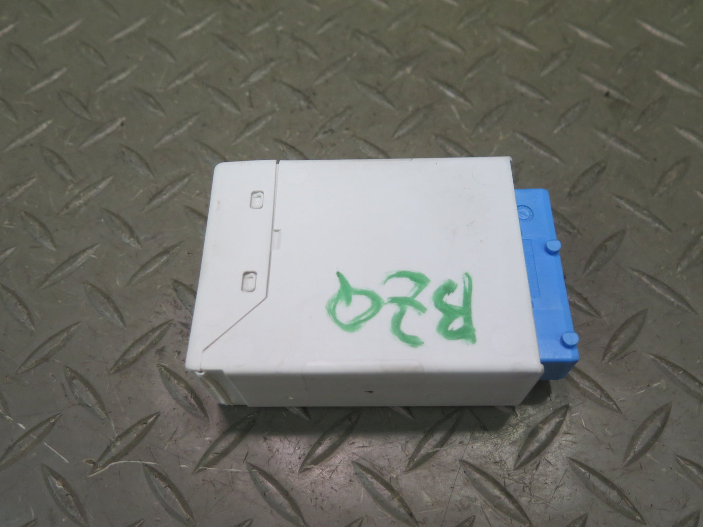 96-02 BMW E36 Z3 Windshield Wiper Relay Control Module 8366381 OEM