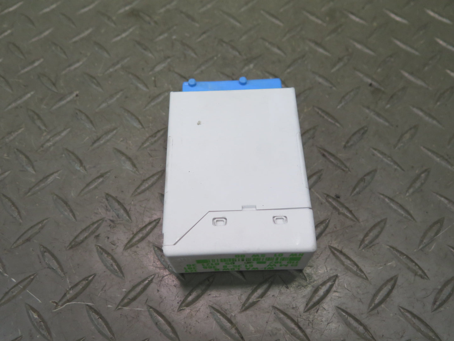 96-02 BMW E36 Z3 Windshield Wiper Relay Control Module 8366381 OEM