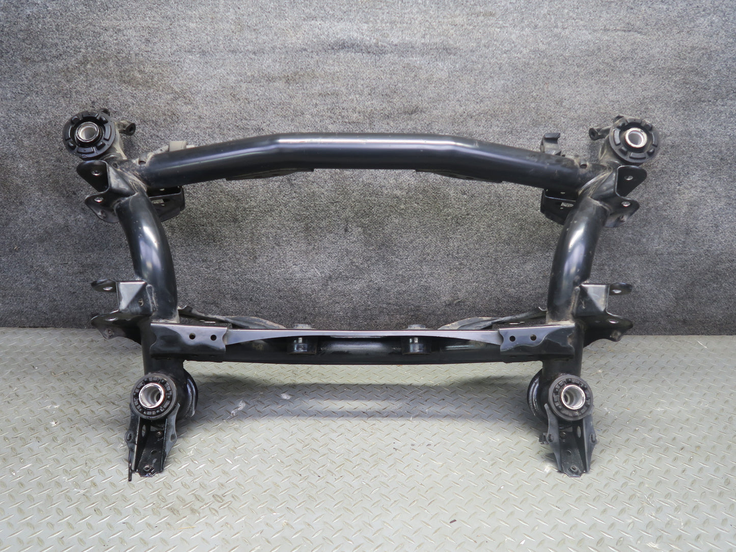 98-00 Lexus UCF20 LS400 RWD Rear Suspension Crossmember Sub Frame Subframe OEM