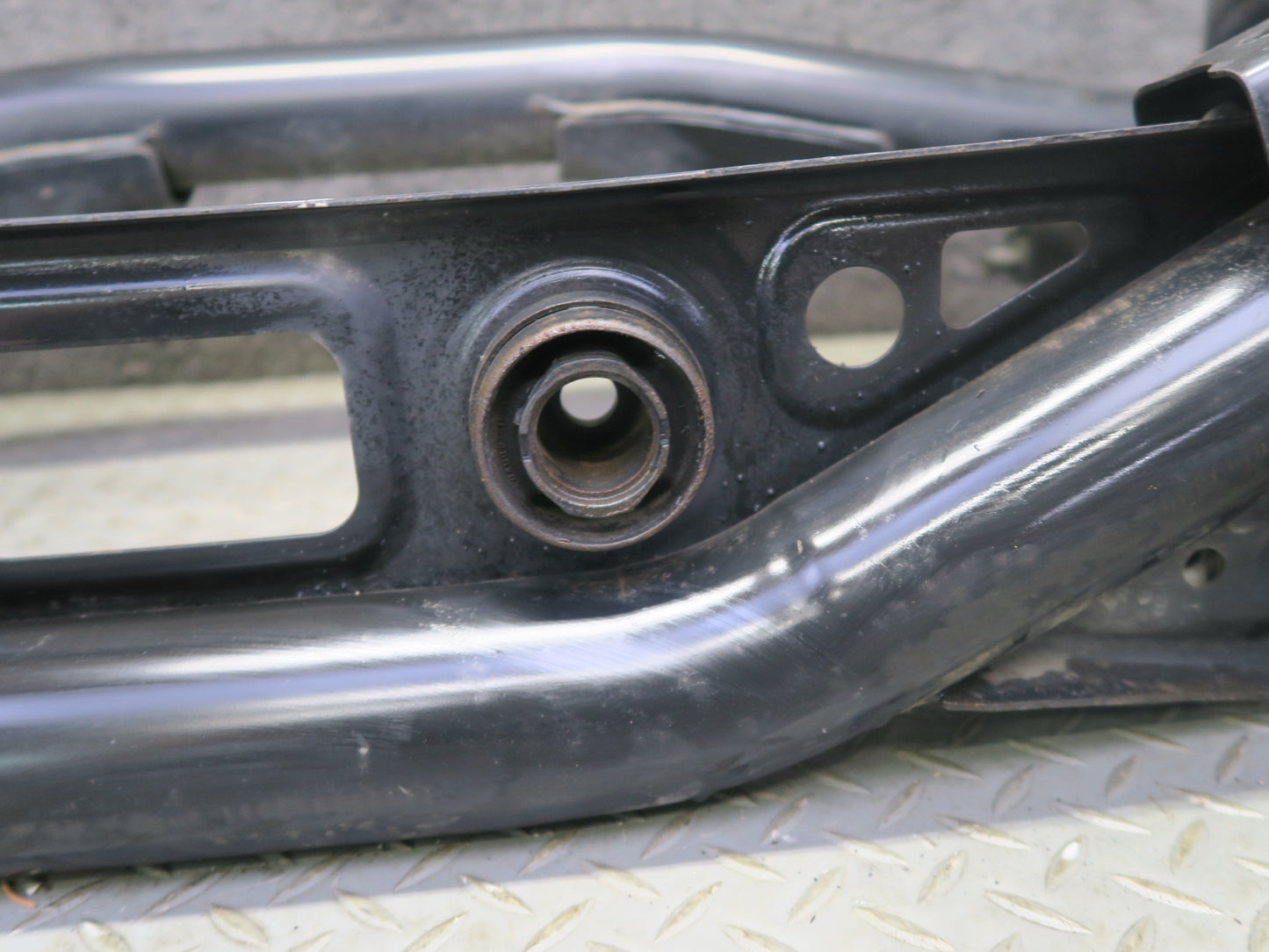 98-00 Lexus UCF20 LS400 RWD Rear Suspension Crossmember Sub Frame Subframe OEM
