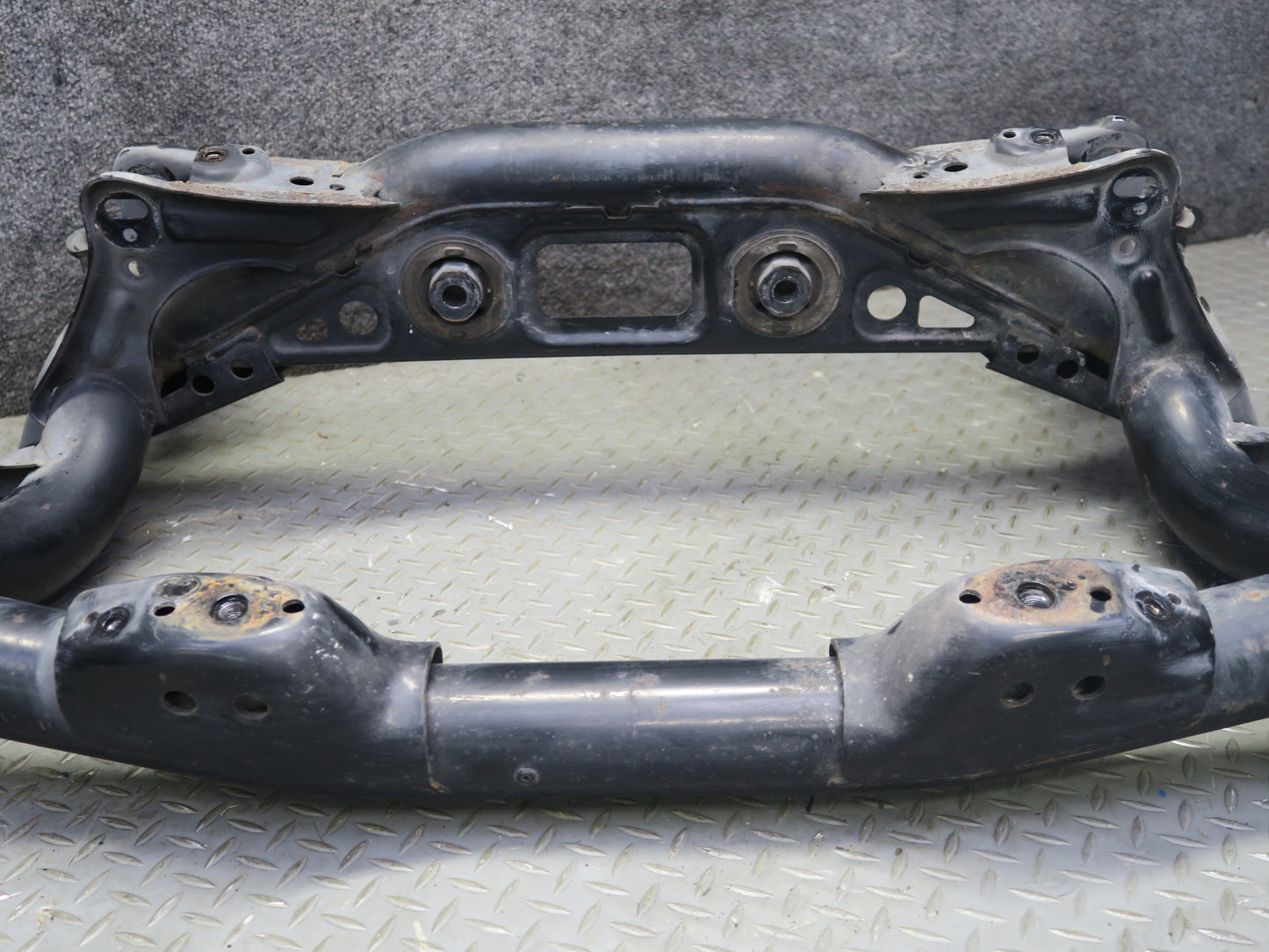 98-00 Lexus UCF20 LS400 RWD Rear Suspension Crossmember Sub Frame Subframe OEM