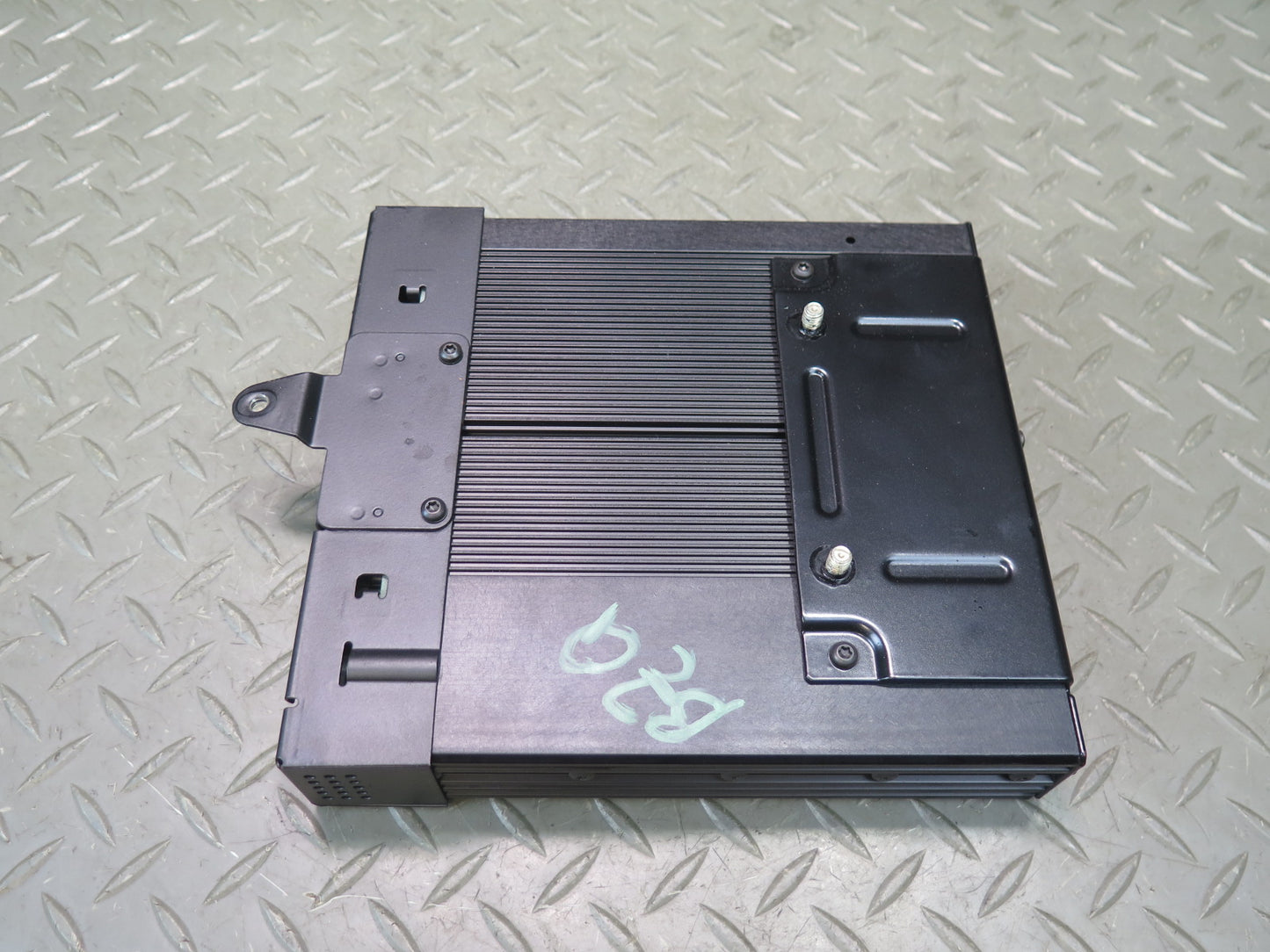 98-99 BMW E36/7 Z3 Harman Kardon Audio Sound AMP Amplifier 8399683 OEM