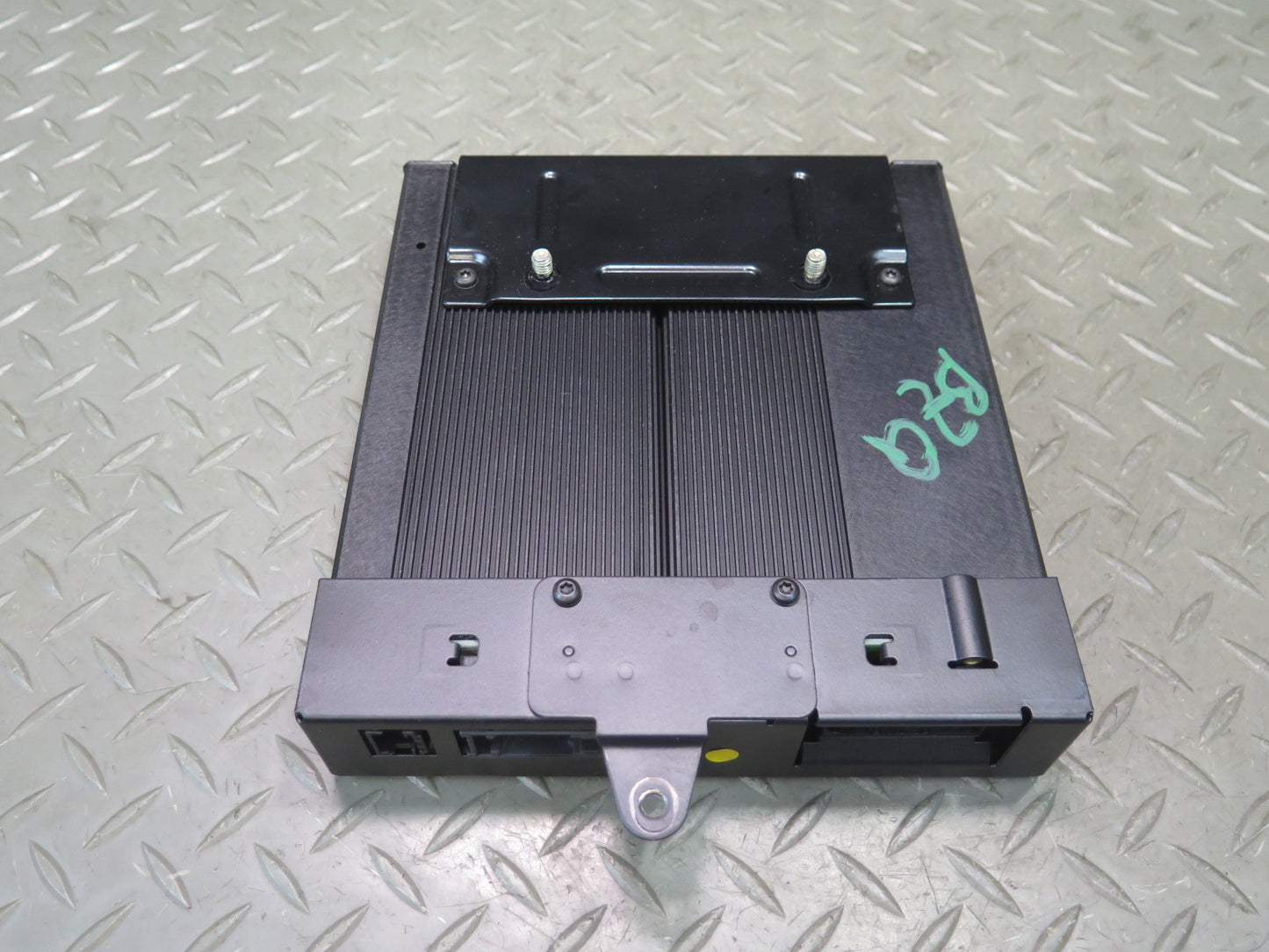 98-99 BMW E36/7 Z3 Harman Kardon Audio Sound AMP Amplifier 8399683 OEM