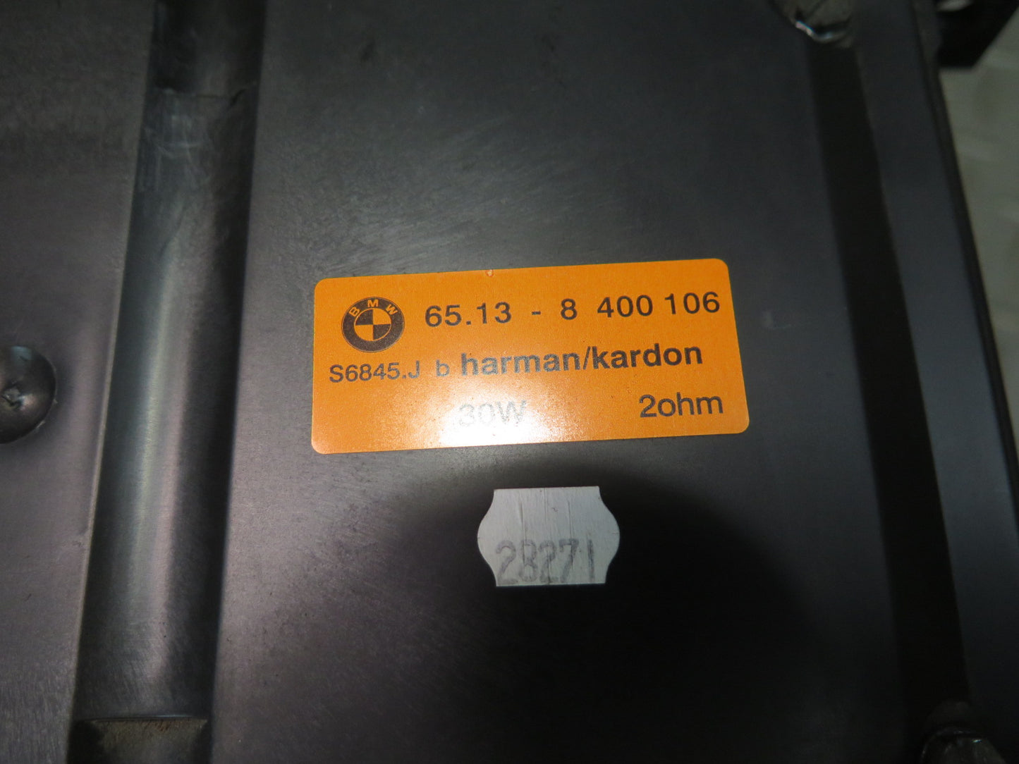 98-99 BMW E36/7 Z3 Roadster Rear Harman Kardon Subwoofer Box Speaker OEM
