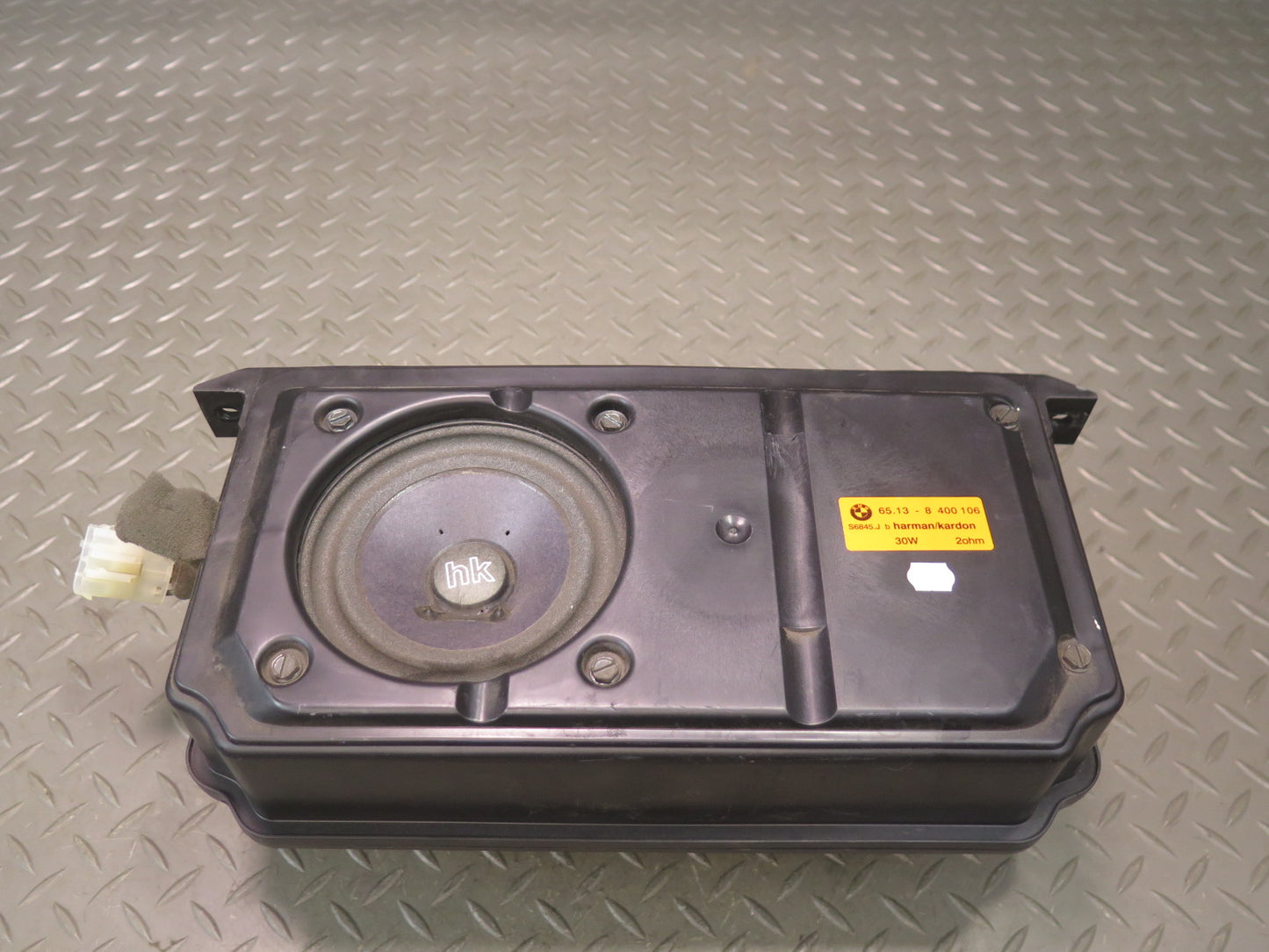 98-99 BMW E36/7 Z3 Roadster Rear Harman Kardon Subwoofer Box Speaker OEM
