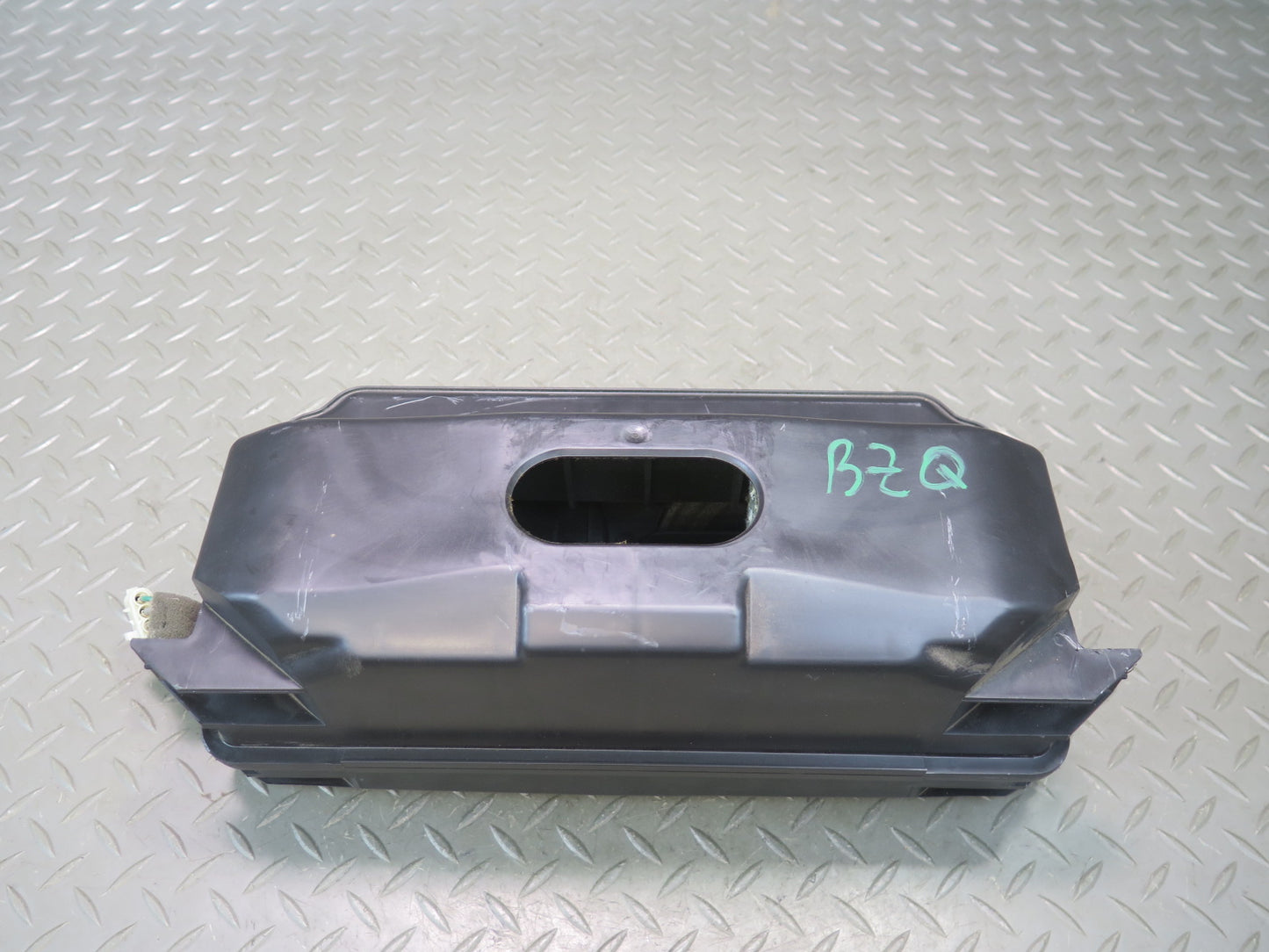 98-99 BMW E36/7 Z3 Roadster Rear Harman Kardon Subwoofer Box Speaker OEM