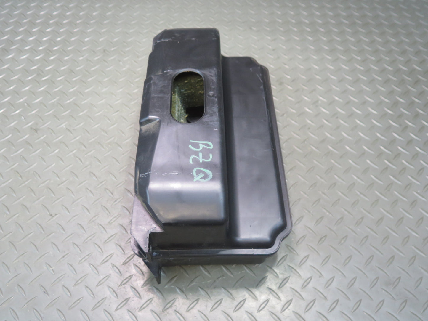 98-99 BMW E36/7 Z3 Roadster Rear Harman Kardon Subwoofer Box Speaker OEM