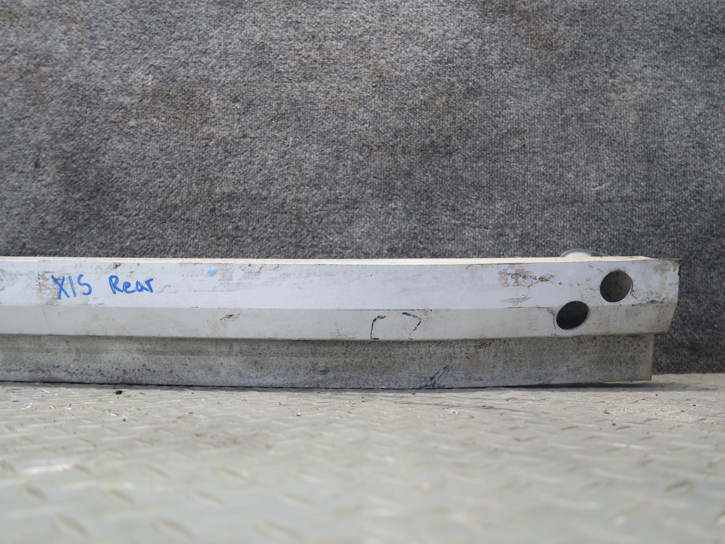 01-05 Lexus JCE10L IS300 Sedan Rear Bumper Impact Reinforcement Bar OEM