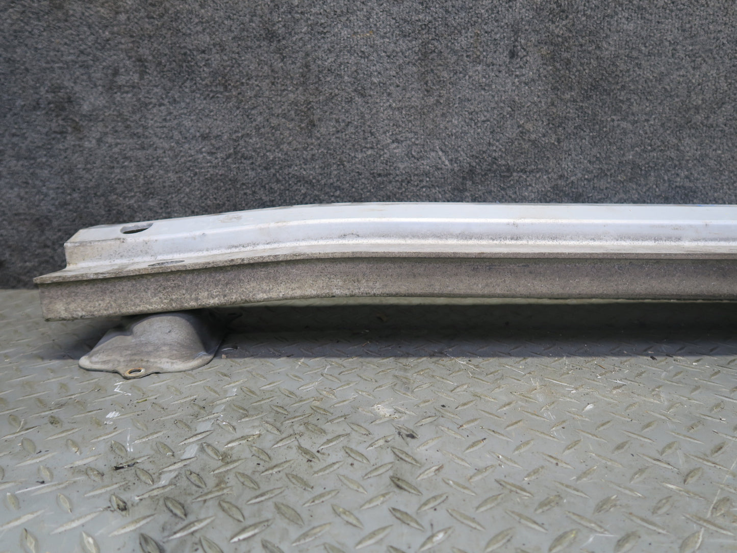 01-05 Lexus JCE10L IS300 Sedan Rear Bumper Impact Reinforcement Bar OEM
