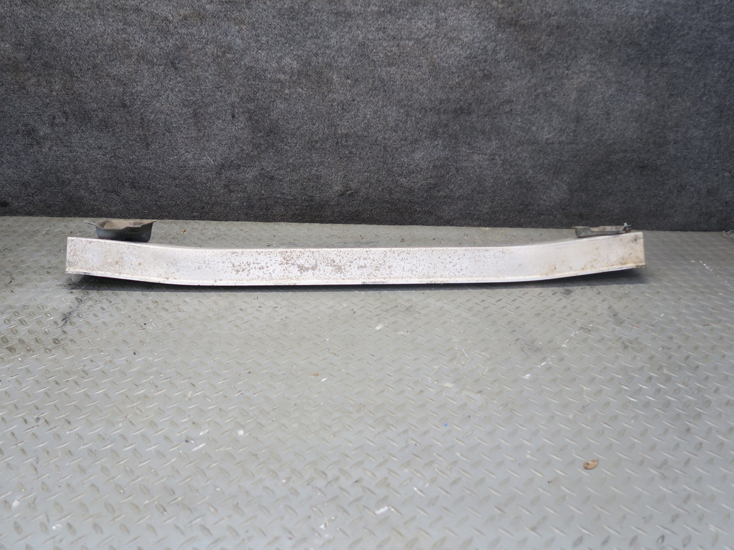 01-05 Lexus JCE10L IS300 Sedan Rear Bumper Impact Reinforcement Bar OEM