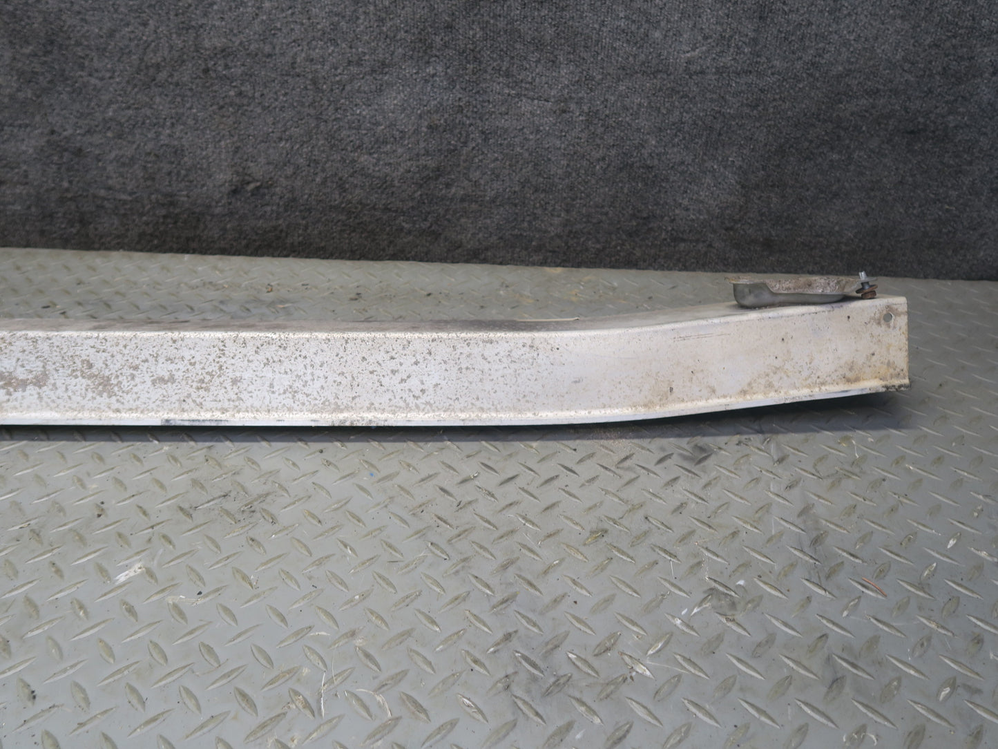 01-05 Lexus JCE10L IS300 Sedan Rear Bumper Impact Reinforcement Bar OEM