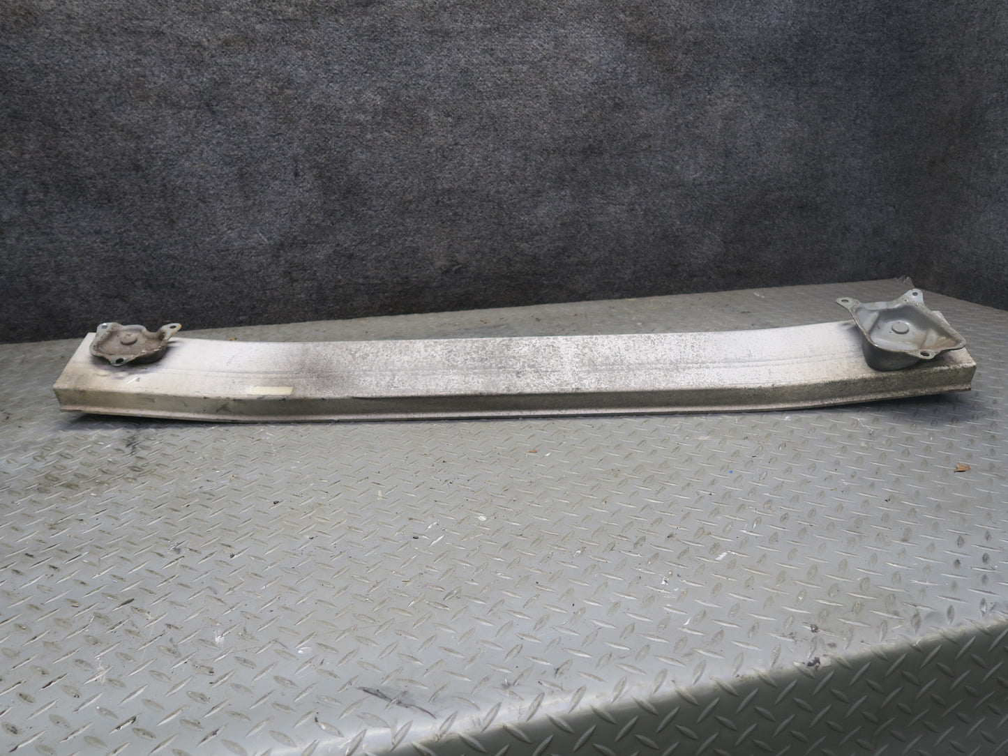 01-05 Lexus JCE10L IS300 Sedan Rear Bumper Impact Reinforcement Bar OEM