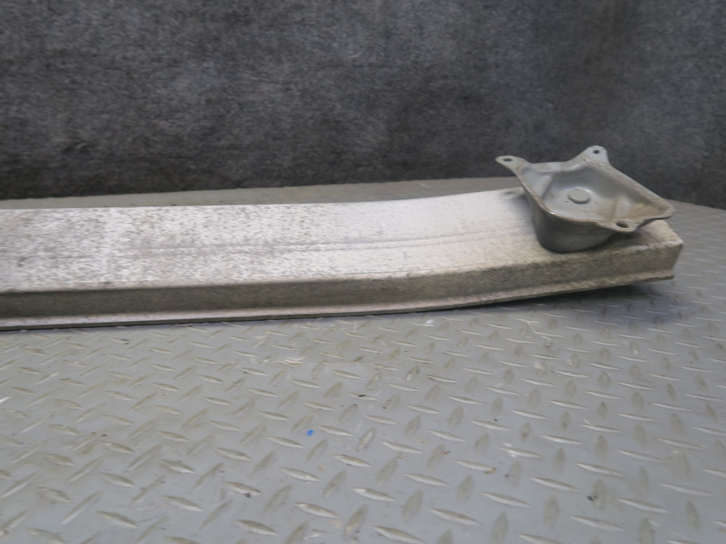 01-05 Lexus JCE10L IS300 Sedan Rear Bumper Impact Reinforcement Bar OEM