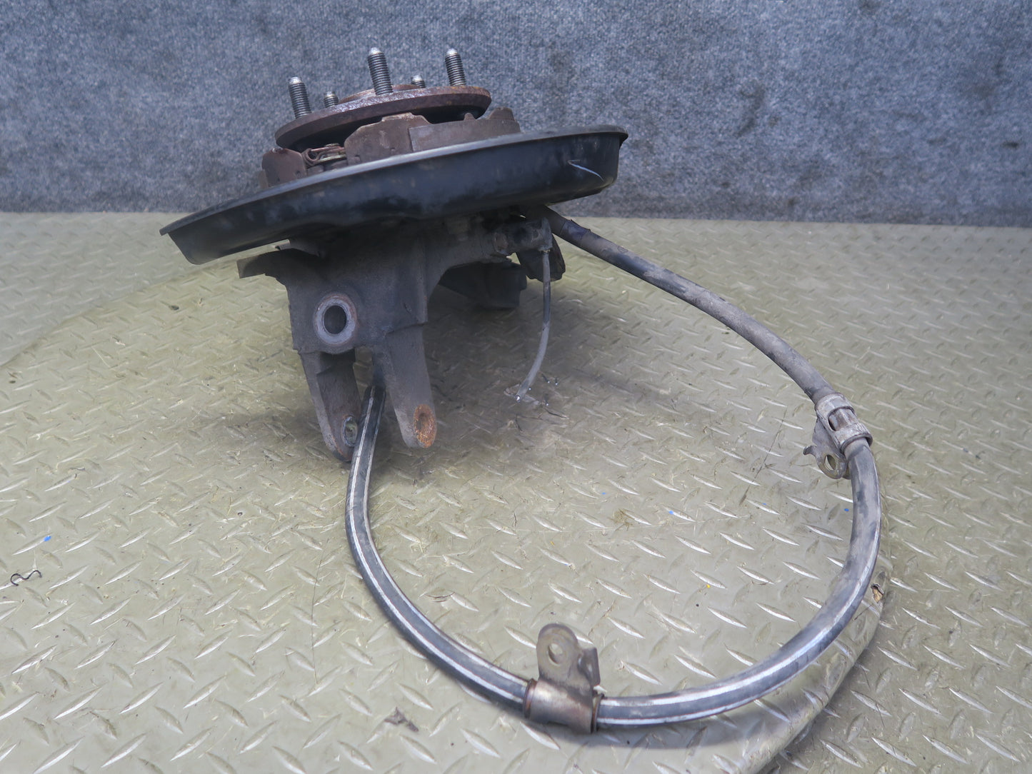 98-00 Lexus UCF20L LS400 Rear Left Spindle Knuckle Wheel Hub Bearing OEM