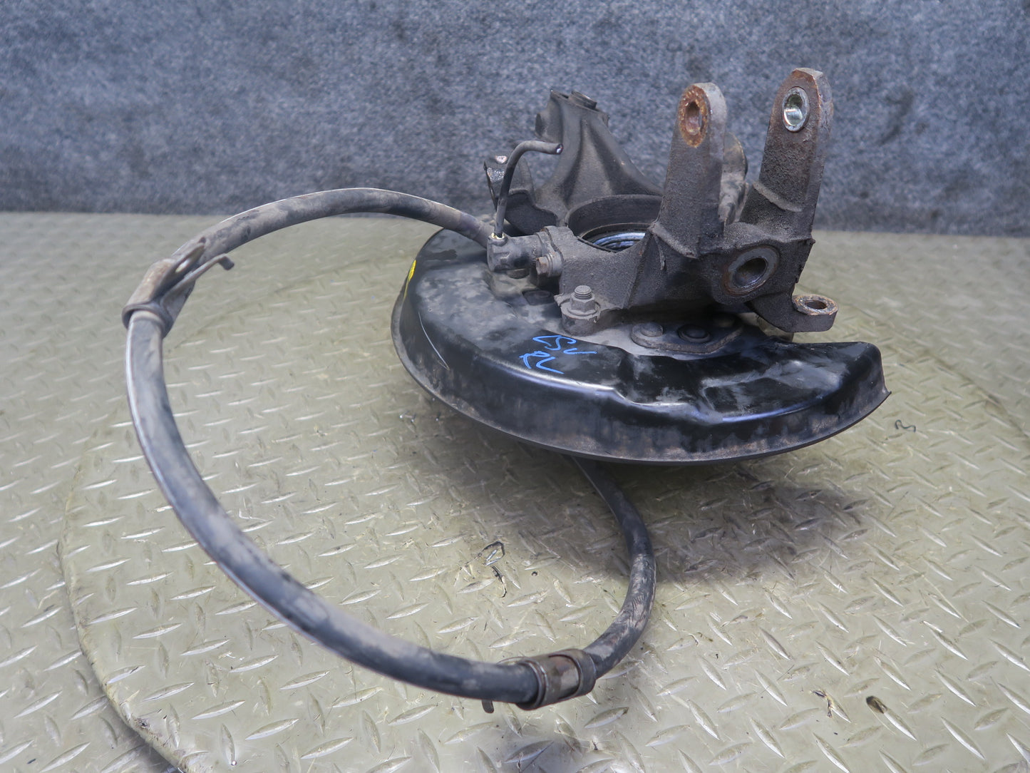 98-00 Lexus UCF20L LS400 Rear Left Spindle Knuckle Wheel Hub Bearing OEM