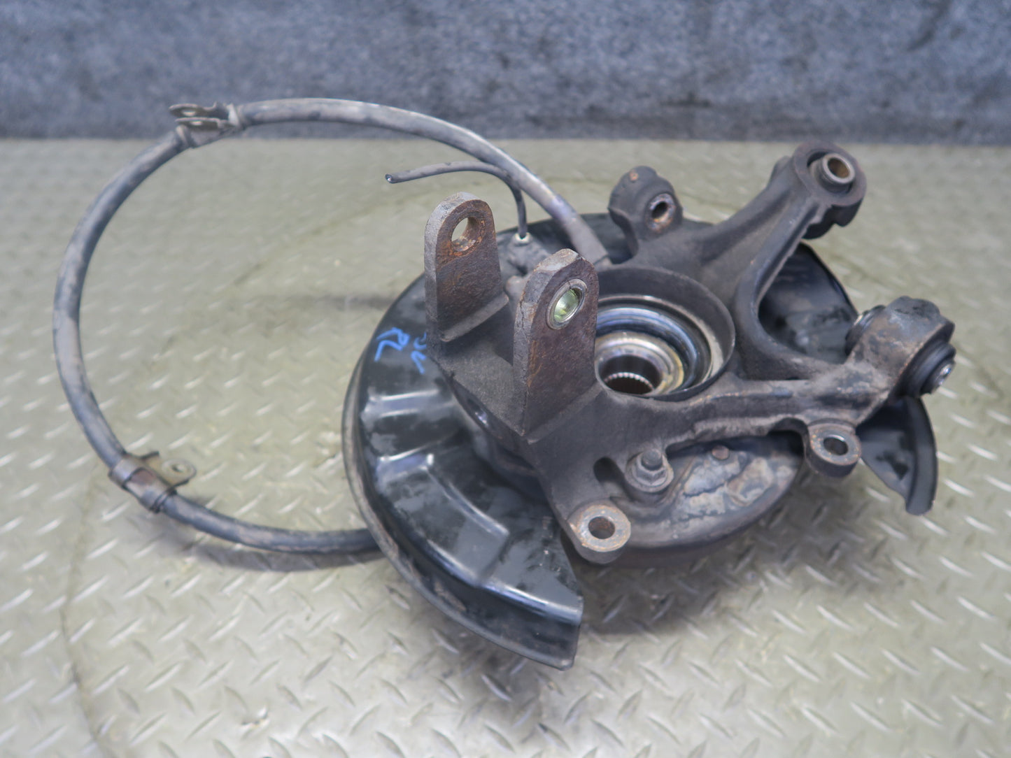 98-00 Lexus UCF20L LS400 Rear Left Spindle Knuckle Wheel Hub Bearing OEM