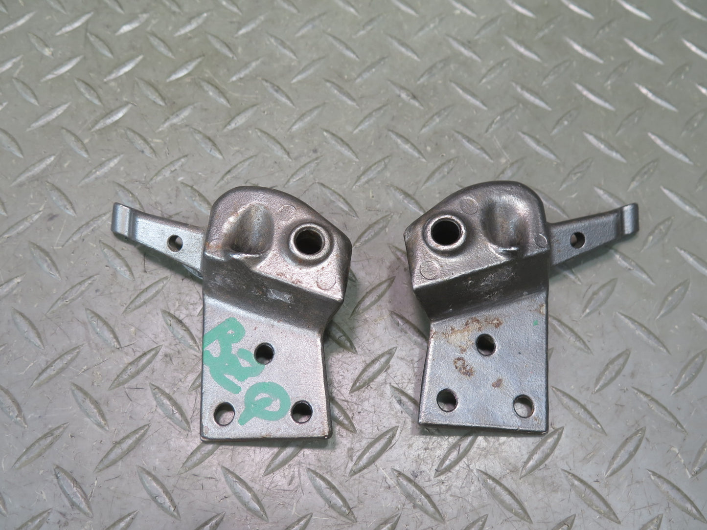 96-02 BMW E36/7 Z3 Roadster Set of 2 Left & Left TOP Roof Base Plate OEM