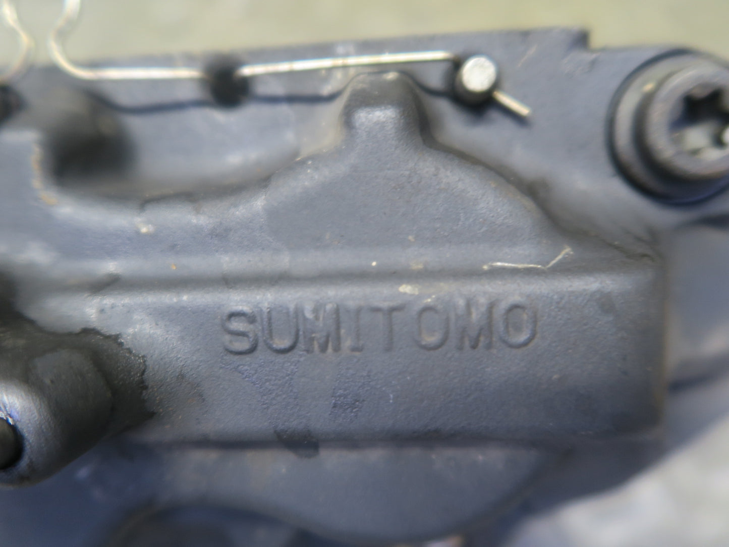 95-00 Lexus UCF20L LS400 Front Left Brake Caliper Sumitomo OEM