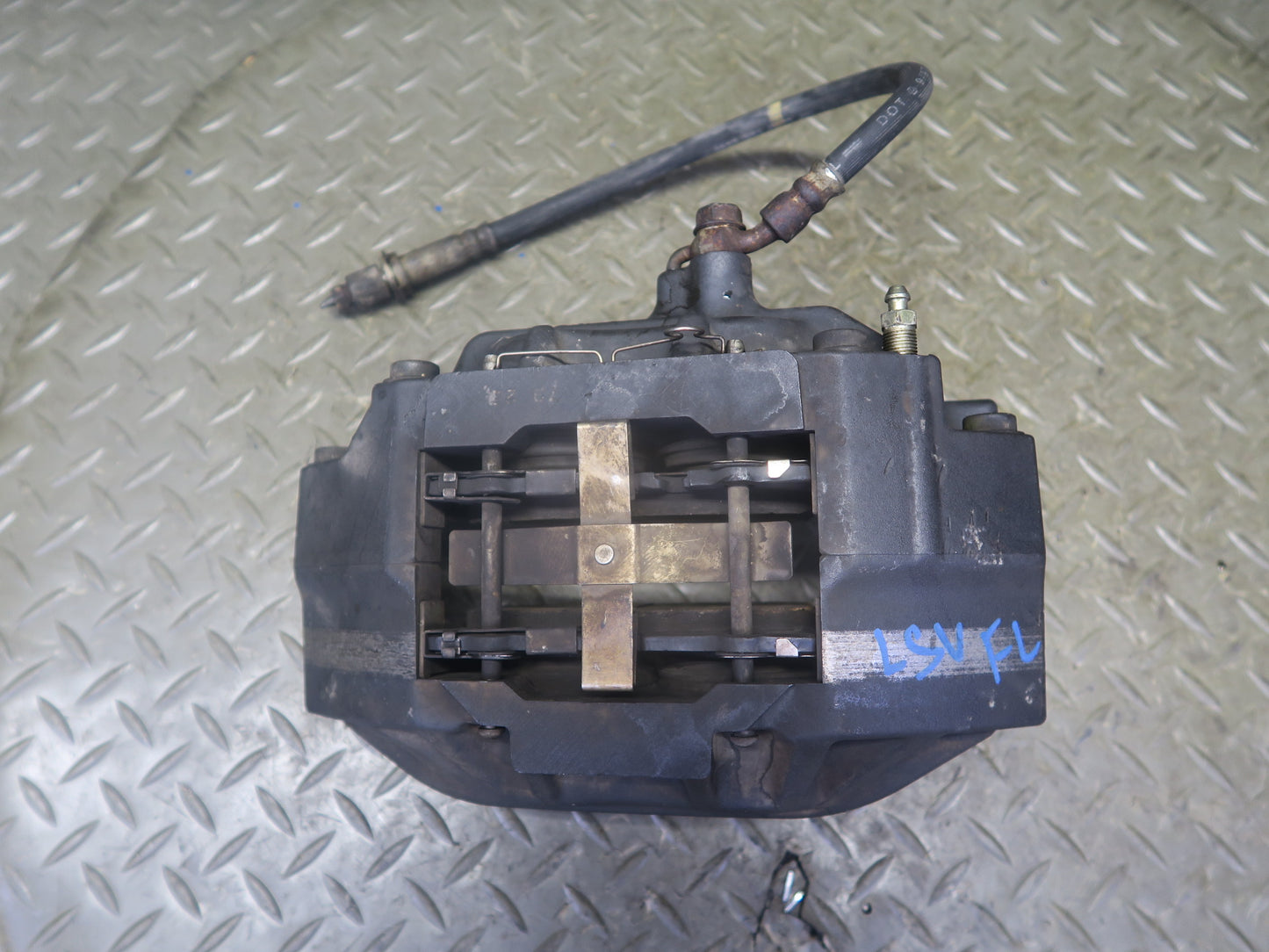 95-00 Lexus UCF20L LS400 Front Left Brake Caliper Sumitomo OEM