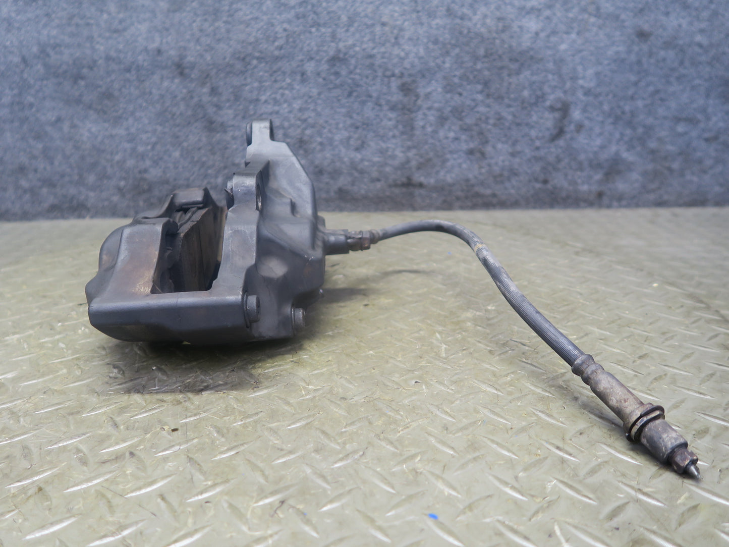 95-00 Lexus UCF20L LS400 Front Left Brake Caliper Sumitomo OEM