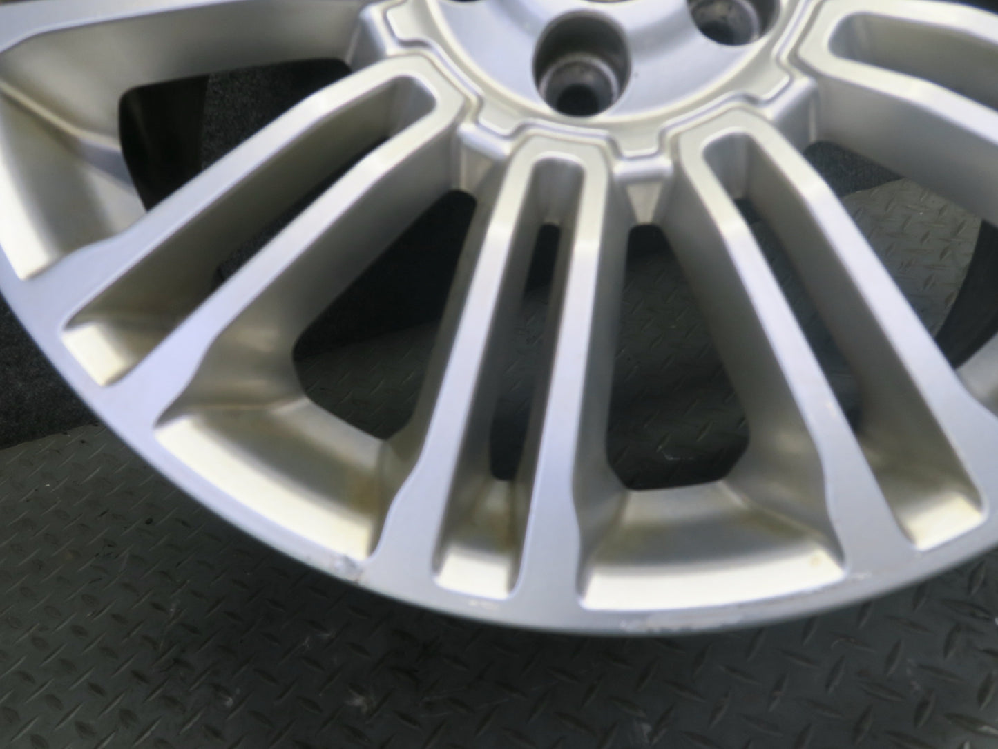 2012-2019 Range Rover Evoque L538 20-SPOKE R19" Alloy Wheel Rim 19x8J ET45