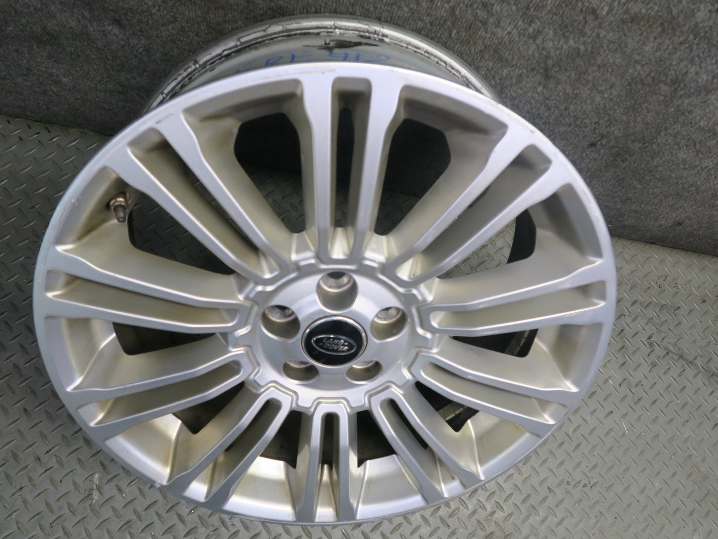 2012-2019 Range Rover Evoque L538 20-SPOKE R19" Alloy Wheel Rim 19x8J ET45