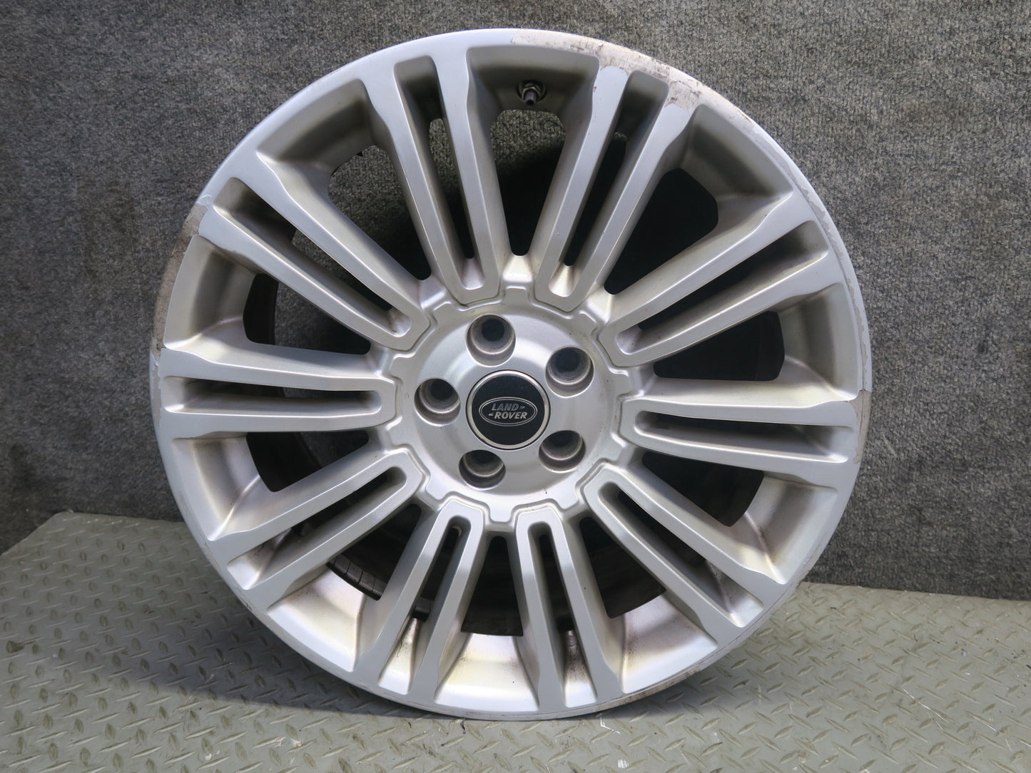 2012-2019 Range Rover Evoque L538 20-SPOKE R19" Alloy Wheel Rim 19x8J ET45