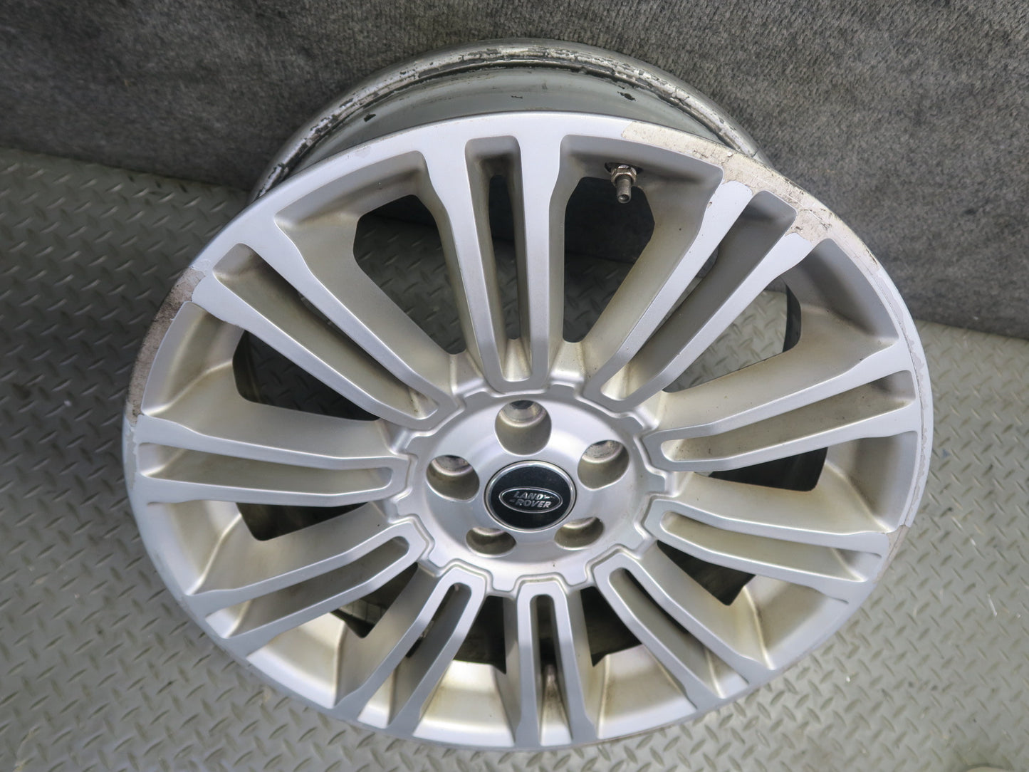 2012-2019 Range Rover Evoque L538 20-SPOKE R19" Alloy Wheel Rim 19x8J ET45