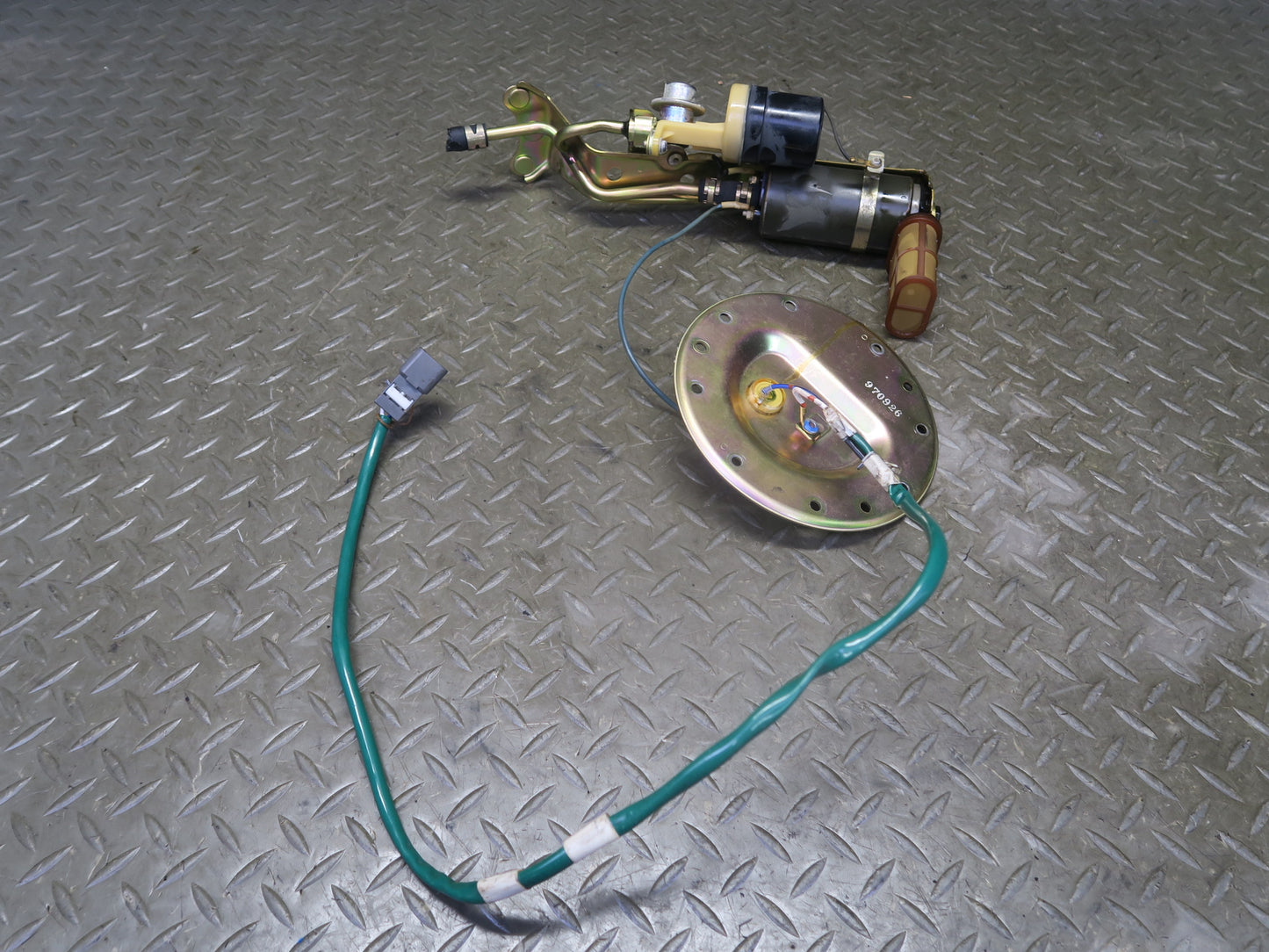 98-99 Lexus UCF20L LS400 1UZFE Set of 2 Fuel Pump Level Sensor Sending Unit OEM