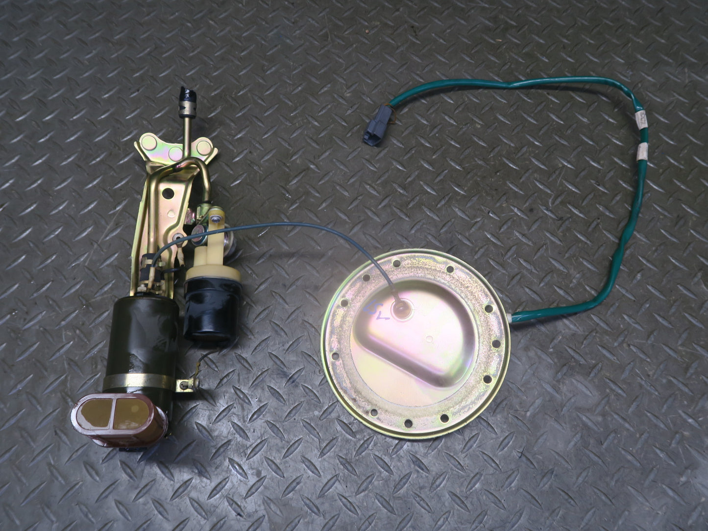 98-99 Lexus UCF20L LS400 1UZFE Set of 2 Fuel Pump Level Sensor Sending Unit OEM