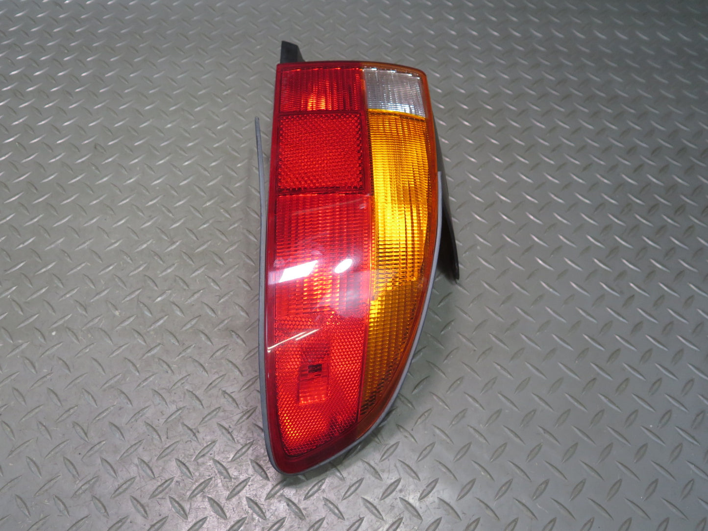96-99 BMW E36/7 Z3 Roadster Set of 2 Rear Left & Right Tail Light Lamp OEM