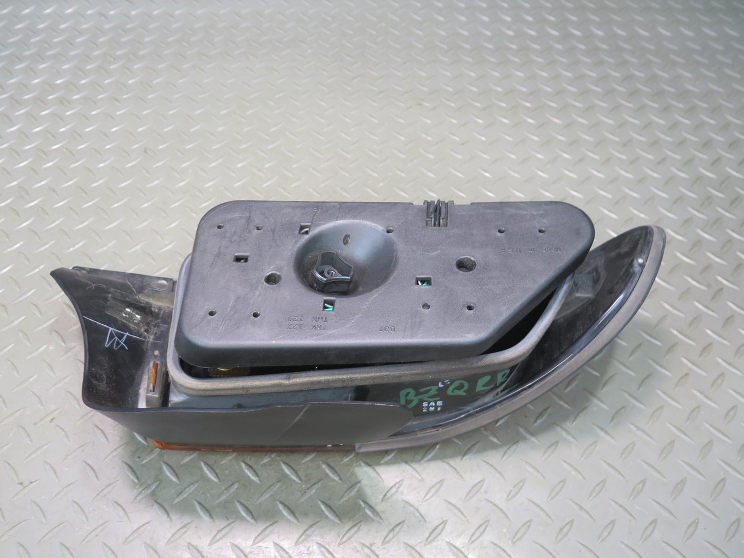 96-99 BMW E36/7 Z3 Roadster Set of 2 Rear Left & Right Tail Light Lamp OEM
