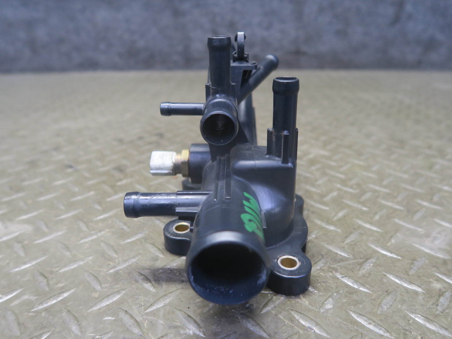 2014-2017 Infiniti QX60 2.5L Hybrid Engine Thermostat Housing 11060-3TA0B