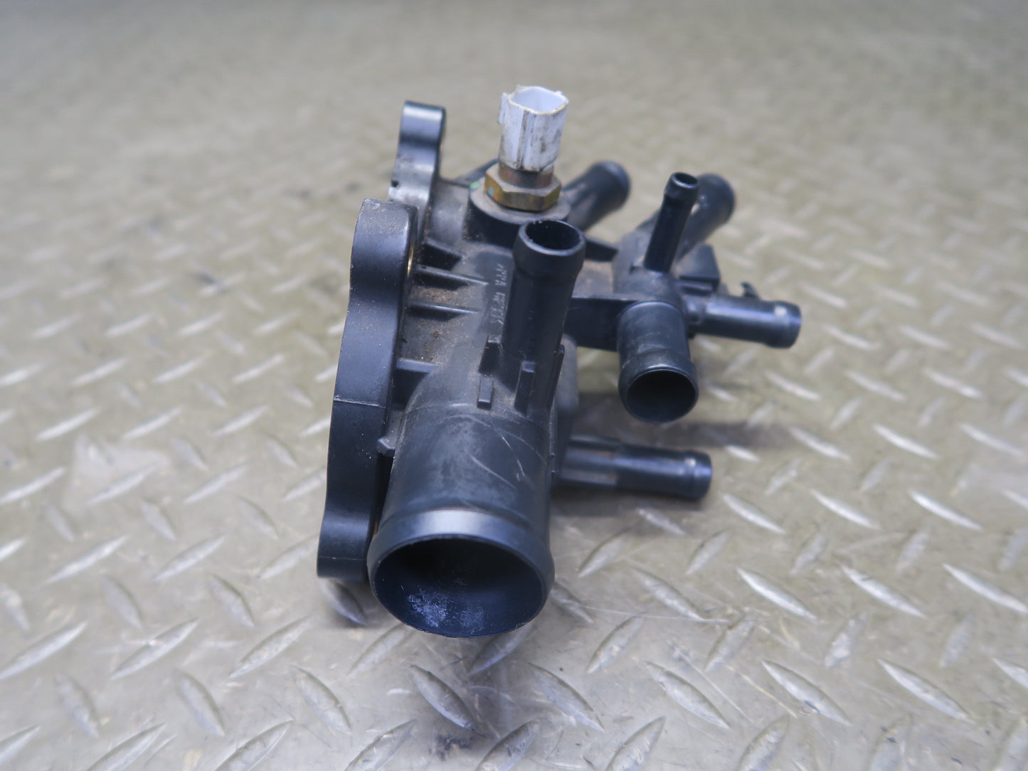 2014-2017 Infiniti QX60 2.5L Hybrid Engine Thermostat Housing 11060-3TA0B