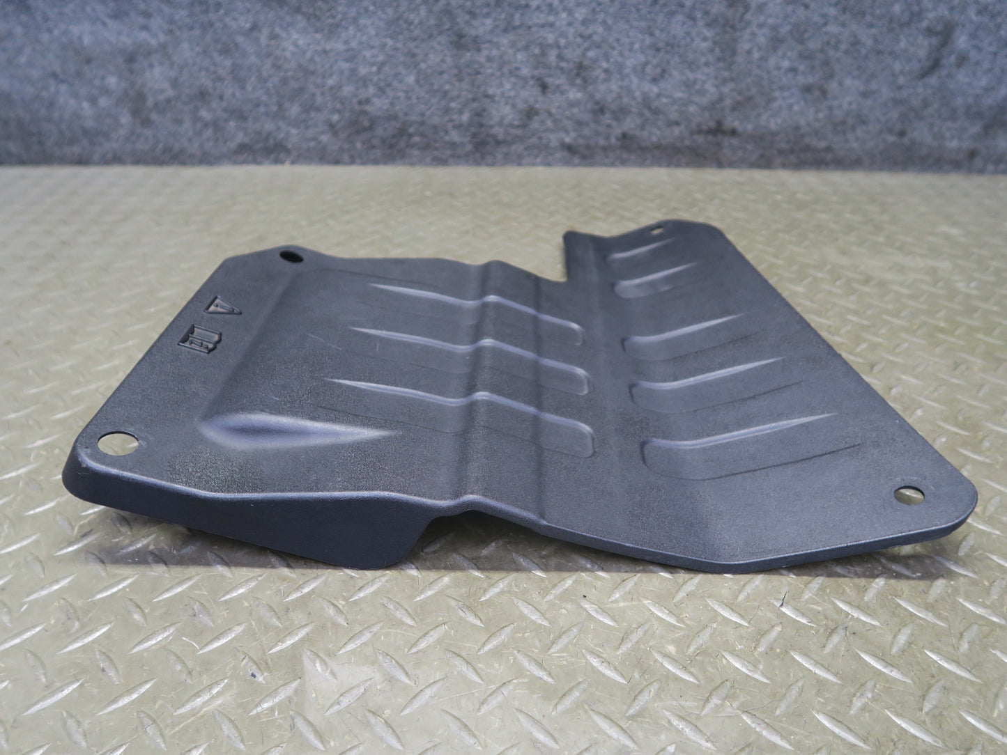 2012-2015 Range Rover Evoque L538 Battery Holder Tray Panel BJ32-5162-A