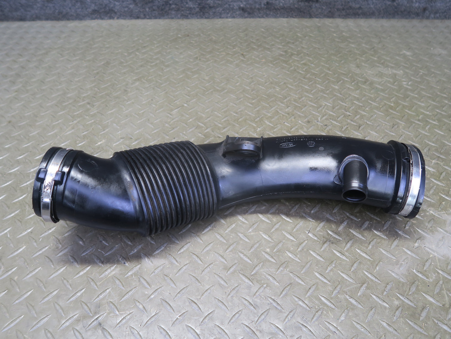 2012-2015 Range Rover Evoque L538 Air Intake Duct Tube Hose BJ32-9C620-BC