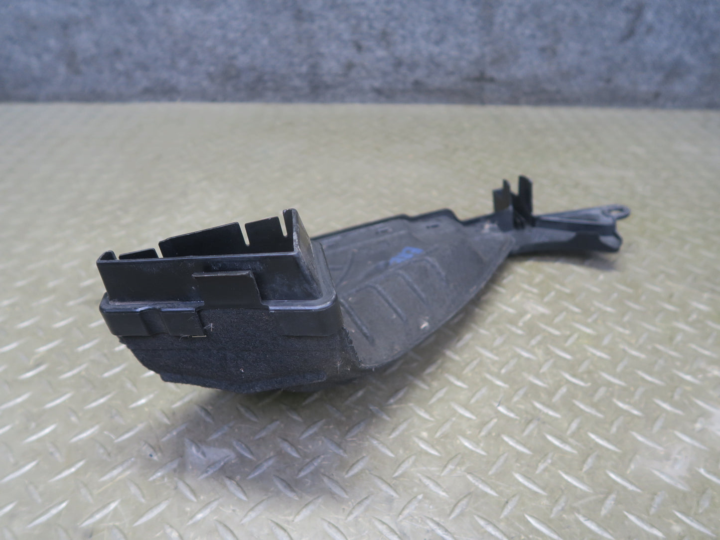 2012-2015 Range Rover Evoque L538 Engine Air Intake Hose Duct Pipe Tube