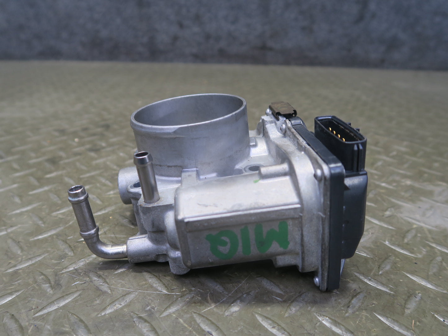 2014-2017 Infiniti QX60 2.5L Hybrid Engine Motor Throttle Body