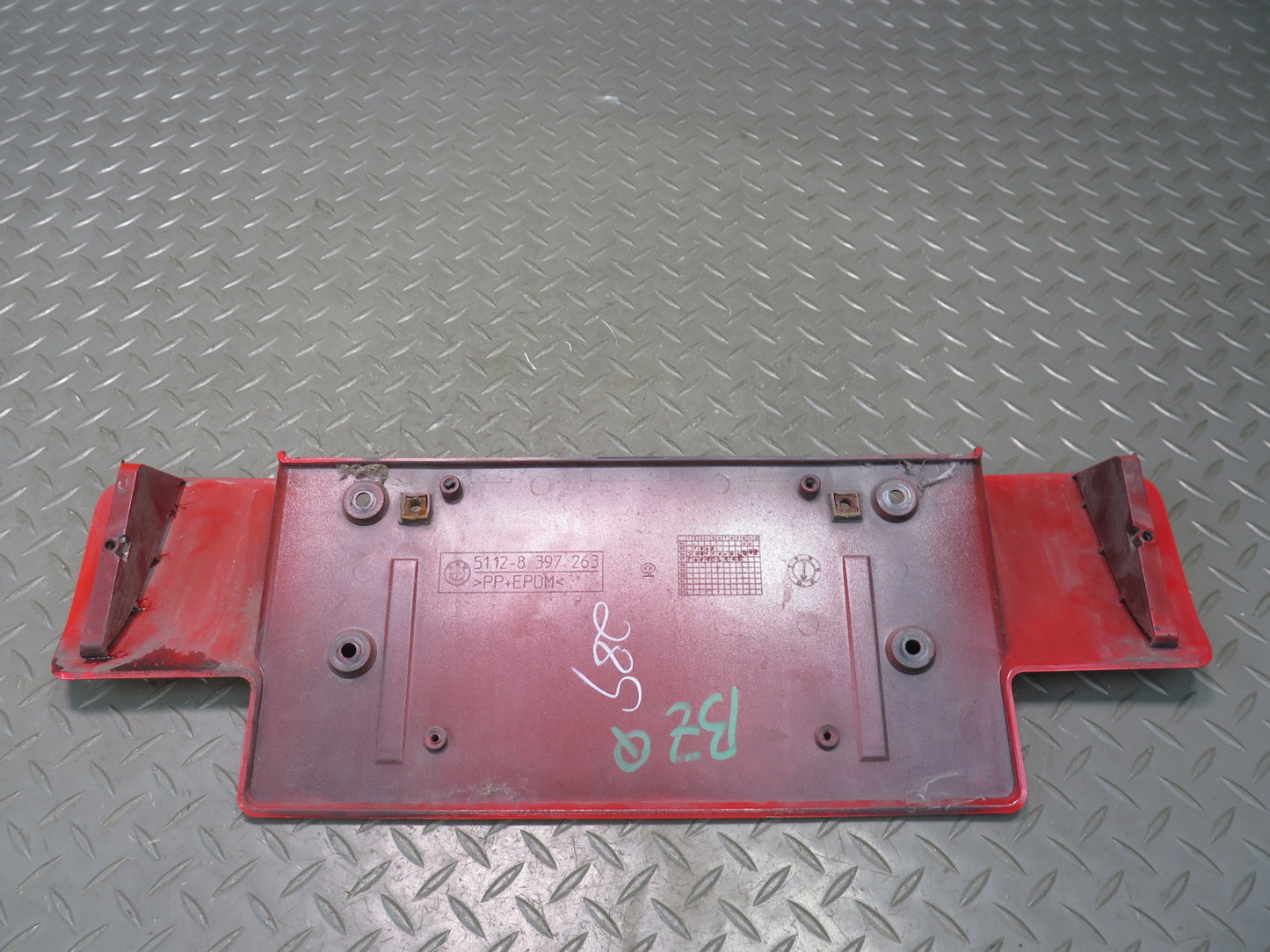 96-99 BMW E36/7 Z3 Rear License Plate Panel Mount Bracket RED 8397263 OEM
