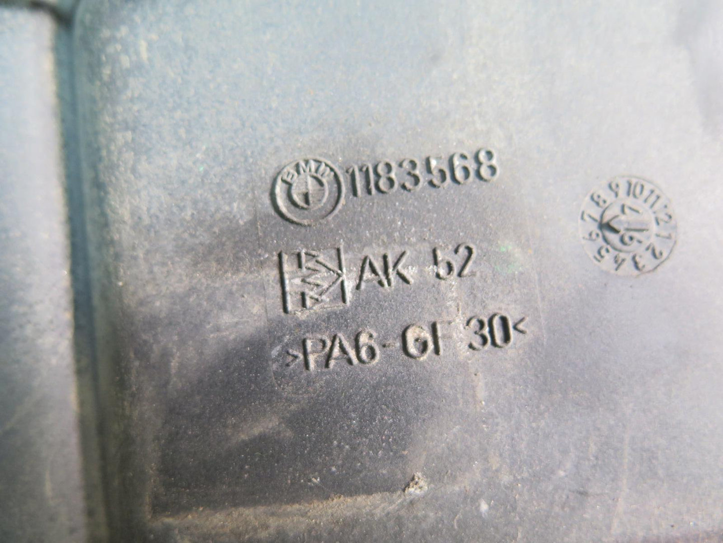 96-98 BMW E36/7 Z3 M44 M52 S52 Fuel Evap Vapor Charcoal Canister 1183568 OEM
