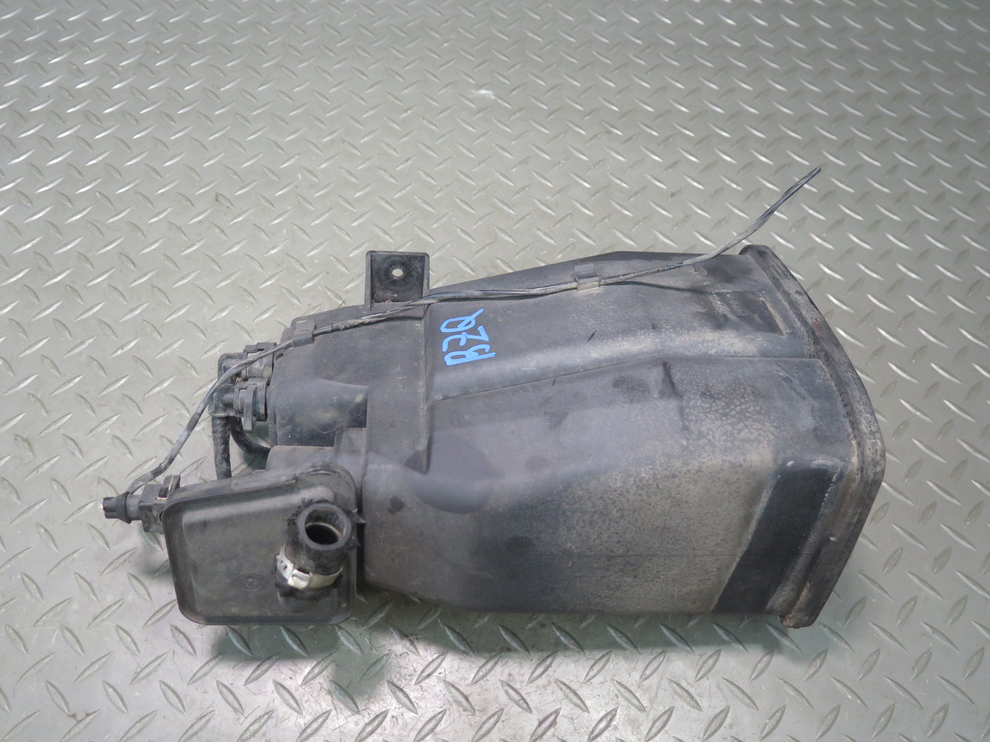 96-98 BMW E36/7 Z3 M44 M52 S52 Fuel Evap Vapor Charcoal Canister 1183568 OEM